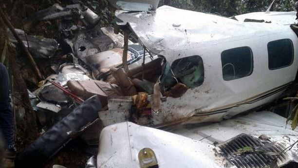 Θαύμα μητέρα και βρέφος επιβίωσαν από συντριβή αεροπλάνου στη ζούγκλα!! (Pics)