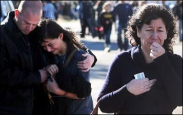 GUN FIGHTS USA UNDERAGE BOY