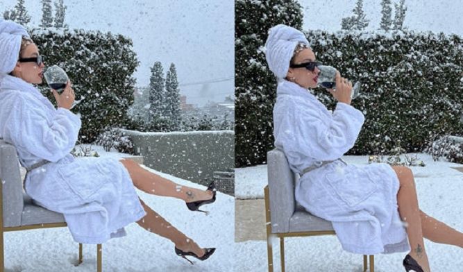 Η Ελένη Φουρέιρα πίνει κρασί στο χιόνι (Photos)